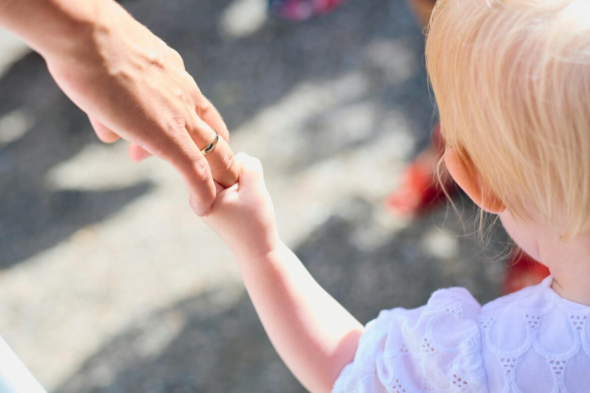 Ubezpieczenie na życie dla rodziny – kompleksowy poradnik wyboru najlepszej polisy - ilustracja artykulu