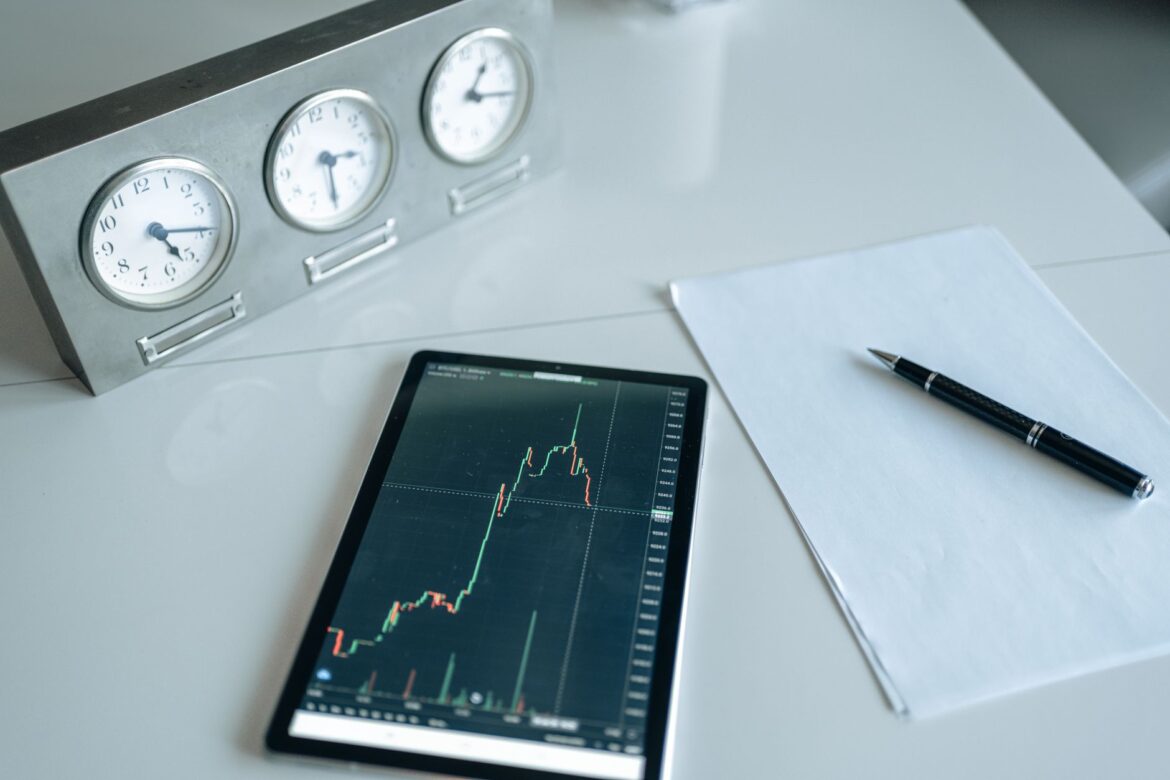 Ile czasu poświęcić na trading — realny bilans godzin - ilustracja artykulu